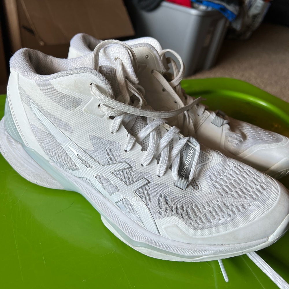 Women’s 10.5 ASICS